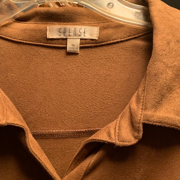 Beautiful sweet brown shoe with branches on the side I love the shoe - Picture 5 of 5